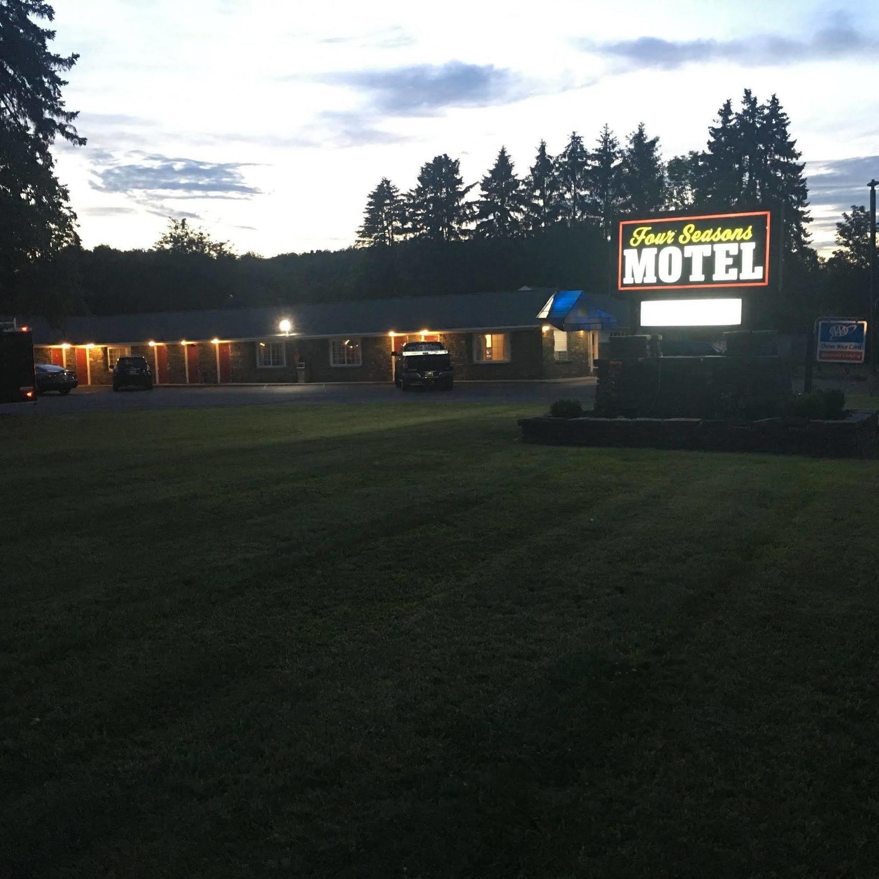 Four Season Motel イースト・グリーンバッシュ エクステリア 写真